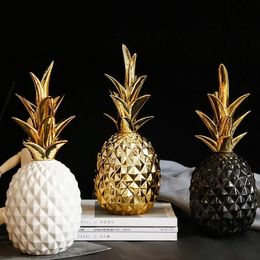 Nordic Light Luxury Ceramic Pineapple Golden Creative Home Living Room Porch Model Soft Decoration Wedding Gift Decor 240425