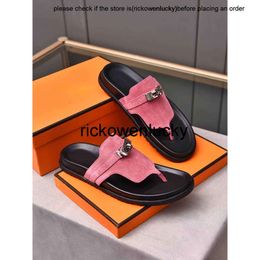h new Summer Designer Men womens Empire Sandals Shoes fashion brand Leather Palladium plated Buckle Beach Discount mens slippersm DQ05