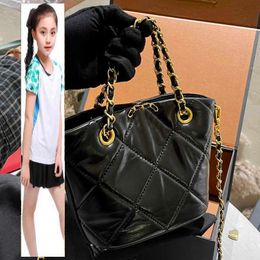 Kids Bags Luxury Brand CC Bag Womens Vintage Oil Wax Leather 19 Series Shoulder Basket Bags Black White Purse Turn Lock Gold Metal Hardware Chain Handle Crossbody Shou