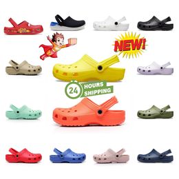 NEW clog slippers mens womens designer sandals mens summer beach slippers waterproof slides womens outdoor cro shoes