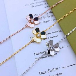 Designer's latest brand Van S925 sterling silver clover lucky single diamond bracelet for women with minimalist and niche design feel