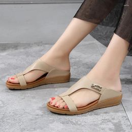 Slippers 2024 Summer Bohemian Flat Wedge Heels Comfortable Low Breathable Sandals Nude Color Platform Women Shoes