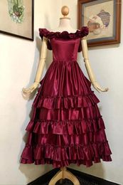 Party Dresses Vintage Burgundy Satin Boat Neck Midi Prom For Women A-line Knee Length Tiered Pure Colour Homecoming Dress With Pleat