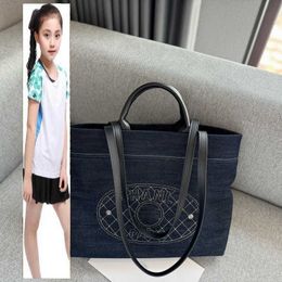 Kids Bags Luxury Brand CC Bag 24Ss Vintage Womens Designer Denim Blue Tote Bags Multi Pochette Large Capacity Outdoor Handbags Street Trends Shopping Underarm Cross