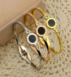 Trendy Women Rose Gold Cuff Bracelet Luxury Brand Designer Bracelets for Women Roman Numerals Black Shell Female Jewellery Q07179824876