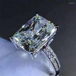 Wedding Rings Huitan Fashion Big Square Crystal Stone Women Bridal Ring Luxury Engagement Party Anniversary Gift Large