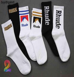 Rhude Socks High Quality Cotton European American Street Trend Men Women Simple Letter Couple Intube80kv2721252