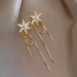 Dangle Earrings Korean Elegant Niche Design Christmas Snowflake Tassel For Women Fashion Sweet Crystal Jewelry Party Gifts