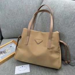 Top Quality Designers Bags womens shoulder bag Handbags Luxurys totes Crossbody bag nylon hobo Messenger Clutch Shopping tote bag Purse Handbag 27cm*21cm