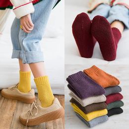 Women Socks Winter Wool Super Thick Warm High Quality Harajuku Retro Snow Casual Antifreeze Cashmere Hosiery