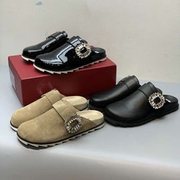 trendy classic diamond buckle flat bottomed half trailer of season exudes a simple and elegant temperament. The curved shoe bed wraps around the overall heel