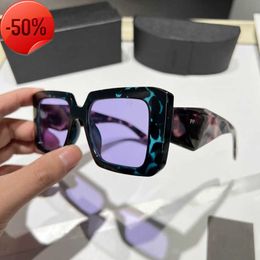 Designer Sunglass Cool Classic Shades Fashion Sunglasses Women Men Sun Glass Print Goggle Adumbral 6 Colour Option Eyeglasses IVO2