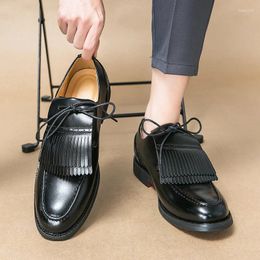 Casual Shoes Hight Quality Original Design 2024 S/A British Style Banquet Pointed Loafers Leather For Men's Black Fringe Decoration