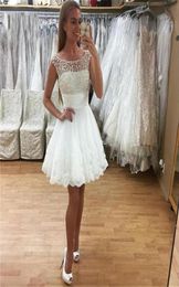 2018 White Short Homecoming Dresses Jewel Sleeveless Prom Gowns Back Zipper Tiered Ruffle Custom Made KneeLength Cocktail Gowns4535962