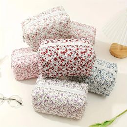 Cosmetic Bags Quilted Makeup Bag Floral Aesthetic Cute Travel Toiletry Organizer Cotton Brushes Storage