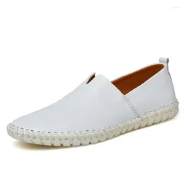 Casual Shoes Men's Breathable Bean With A Layer Of Leather On The Toe And Hollow One Foot