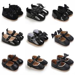 First Walkers Black Fashion Nyfödda Fest Princess Shoes Boys and Girls Steg Walking Rubber Soled Anti Slip Baby 0-18m H240504