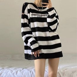 Women's Sweaters Design Striped Knitted Sweater Autumn And Winter Korean Style Ripped Letter Print Embroidered Black White Coat Rac 240f