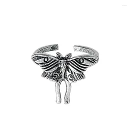 Cluster Rings 2024 Delicate Jewellery Butterfly Ring Trend Punk Temperament Silvery Geometric Metal For Men Women Finger Gifts
