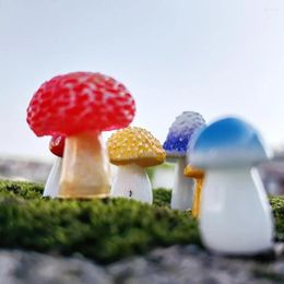 Decorative Figurines 12pc Mini Mushroom Simulated Plants Resin Craft Miniature Figure Ornament For Fairy Garden Micro Landscape Decoration