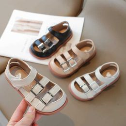 Sandals Girls Half 2024 Spring Summer Fashion New Kids Shoes Leather with Metal Buckles Cut-outs Breathable Popular Soft H240504 3LSS