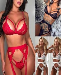 Women Sexy Lingerie selling Designer New Slim Deep V Open Buttock Peach Heart Solid Colour Hollow Out Three Piece Garter Under4885586