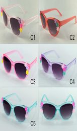 Baroque Cat Eye Kids Sunglasses With Flower Children Sun Glasses Girl Pretty Shade Eyewear UV400 5 Colors Whole2559110