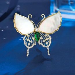 Brooches Elegant Butterfly Clothing Accessories Versatile Retro Style Women Lapel Pins Exquisite Shiny Safety Wedding