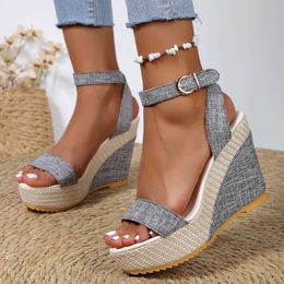 Sandals 2024 New Large Size Thick-soled Wedge for Women Summer Style One-line Cloth Buckle H240504