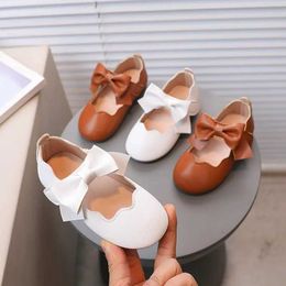 Flat shoes Toddlers Girls Shoes Childrens Flats PU Patent Leather Kids Dress Soft Cute Princess Sweet With Butterfly-knot Bowtie New H240504