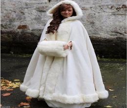 White Ivory Bridal Cape Wedding Cloaks Hooded with Faux Fur Trim Warm Adult Winter For Winter Bridal Wraps Capes Poncho9686524