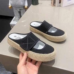 Sandals Closed Toe Canva Bedroom Slippers Women Beach Flip-flops Shoes Ladies Brand Sneakers Sport Functional Pretty