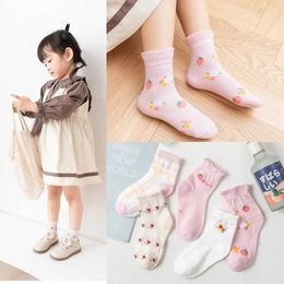 Barnstrumpor Pink Strawberry Childrens Socks Girls Spring and Summer Thin Princess Socks Girls Mesh Cotton Socks 5Pairs/Lot Y240504