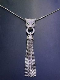 Colar pingente de diamante de designer feminino Tassel Tassel Adoro Brincos de trevo de quatro folhas Jóias de brincadeira de casamento Baotou charme colares de pingentes de tigre