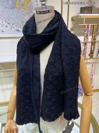 2024 New Fashion designer scarf 100% Cashmere L Scarves For Winter Womens and mens black kc woman neckerchief LVVV 10A 30X180 knitting scarf tassels