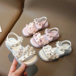 Sandals Girls 2024 Butterfly Glass Slipper Large Childrens Shoes Beach Soft Soled Princess Korean Summer H240504