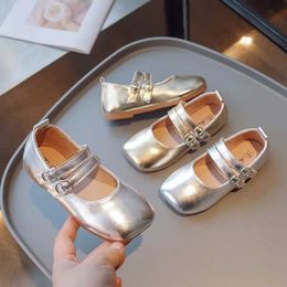 Flat skor flickor läder skor vår höst guld silver barn prinsessor sko mode mjuk sula mary janes barn prestanda h240504