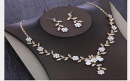 Little Flower Necklace Bride039s Marriage Jewelry Wedding Garment Accessories Necklace Earrings Twopiece Set2872413