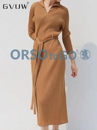 Casual Dresses GVUW Fashion Pleated Dress Women Lapel Full Sleeve Belt Medium Long A Line Niche Design Solid Color Vintage Style Lady