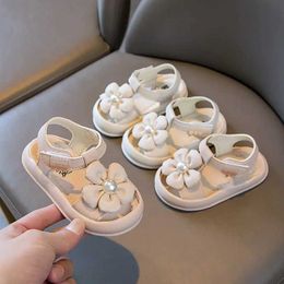 Sandals 2024 Summer Baby Cute Flower Pearl Soft Princess Girls Shoes Kids Beach Non-slip Comfortable Toddler H240504