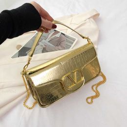 2024 Wallet Fashion Designer Bag Women Shoulder Bags Womens Luxurys Designers v Handbag Crossbody Handbags Purse Nappa Stud Totes A5 MS87