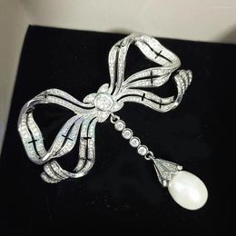 Brooches 2024 Vintage Zircon Bow Brooch For Women Jewellery Hollow Design Bowknot Broochpins Natural Pearl Tassel Corsage Elegant Ornament