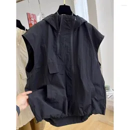 Women's Vests 2024 Chic Black Hooded Sleeveless Pocket Waistcoat Summer Korean Casual Drawstring Cargo Coats Plus Size Women Cloting