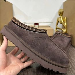 2024 Australia Tasman Slifors TAZZ Shearling Platform Slipper Women Shoes Classic Mini Boot Designer Boot Stivali da neve Castagna Black Size 35-45