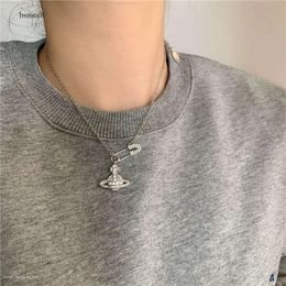 Designer Viviane Westwood Jewellery Empress Dowager Nanas Matching Pin Saturn Chain Necklace Personalised Fashionable Minimalist And Trendy Design Chain 673