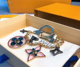 European and American fashion selling highend key chain Designer style trendy gold elegant spring chain key chain3081850