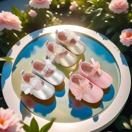 Pierwsze spacerowicze nowe buty noworodka 0-18m noworodka damskie miękki bawełniany przeciw wsuwszy łuk szlachetny elegancka sukienka księżniczka spacery H240504