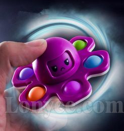 Pendants Flip Face Changing Octopus Push Toy Bubble Silicone Key Chain Fingertip Gyro Creative Game Sensory Anxiety Stress Reliever YL03554968263