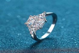 Cluster Rings Trendy 925 Sterling Silver 3ctColor VVS1 Cushion Cut Moissanite 3 Stone Ring Women Jewelry Plated White Gold Engagement Rin8409444