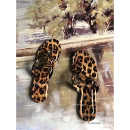 Women Summer Miller TB Sandal Beach Flip Flops Designer Shoe Slipper Man Sliders Flat Heel Leather Lady Gift Loafer Shoes Leopard Print Dhgate 832